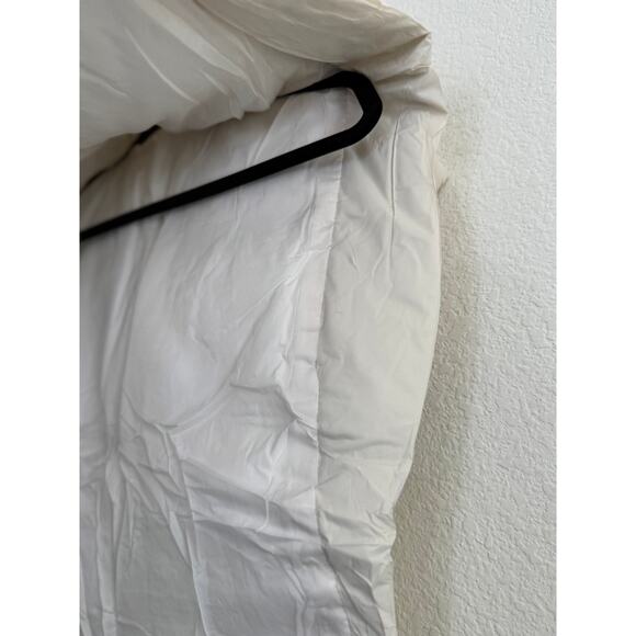 NWT Women's White Puffer Vest Jacket with Hoodie Open Side Tie Y2k 2XL - Picture 8 of 10